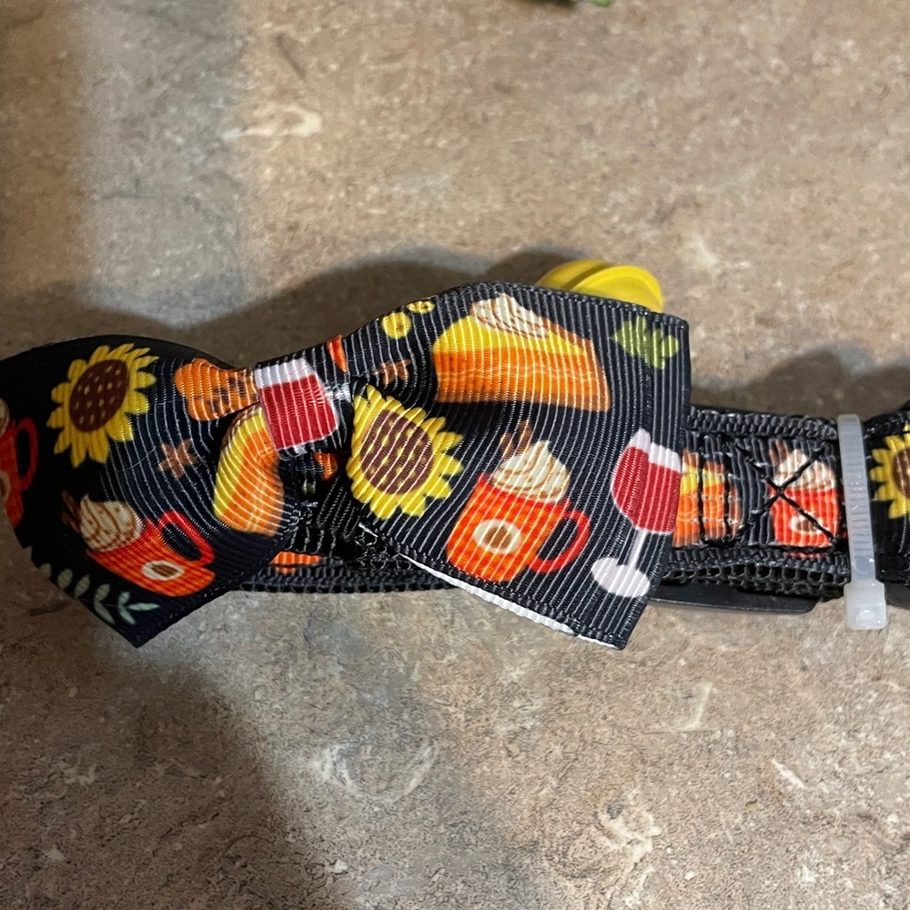 Pupteck Fall Dog Bow Collars - Orange, Black, Green - Picture 3 of 9